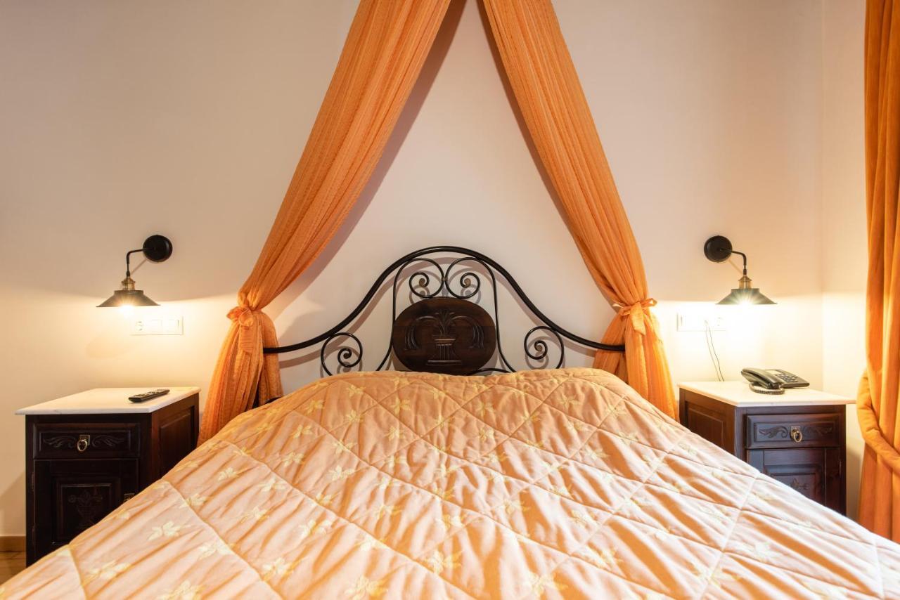 Kaza Guesthouse Димицана Екстериор снимка